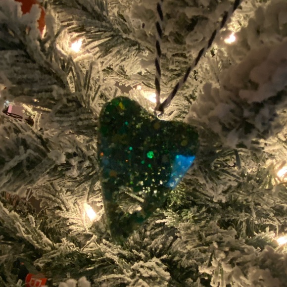 4/10$ Ouija Planchette Christmas Ornament - Picture 4 of 7